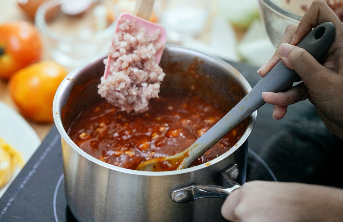 Sichuan hot pot cooking process