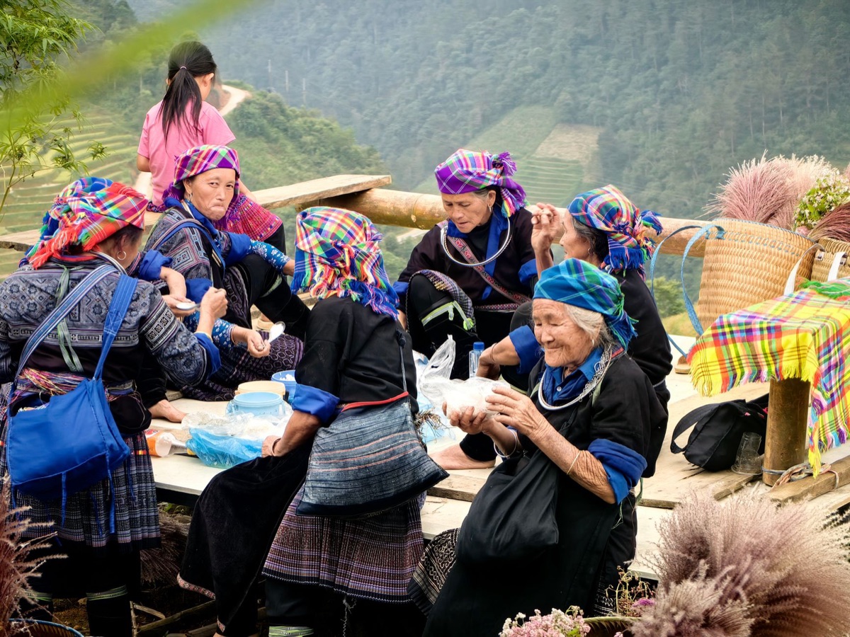 casserole à riz traditionnelle d'une minorité ethnique chinoise