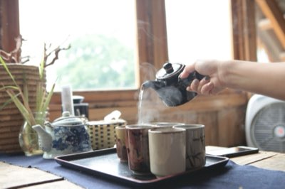 Brodo Cinese: 8 Stili da Shanghai al Fuoco Piccante del Sichuan