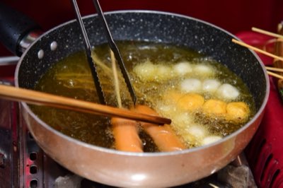 Beyond Spice: 4 Ways Tteokbokki Adapts to Local Flavors