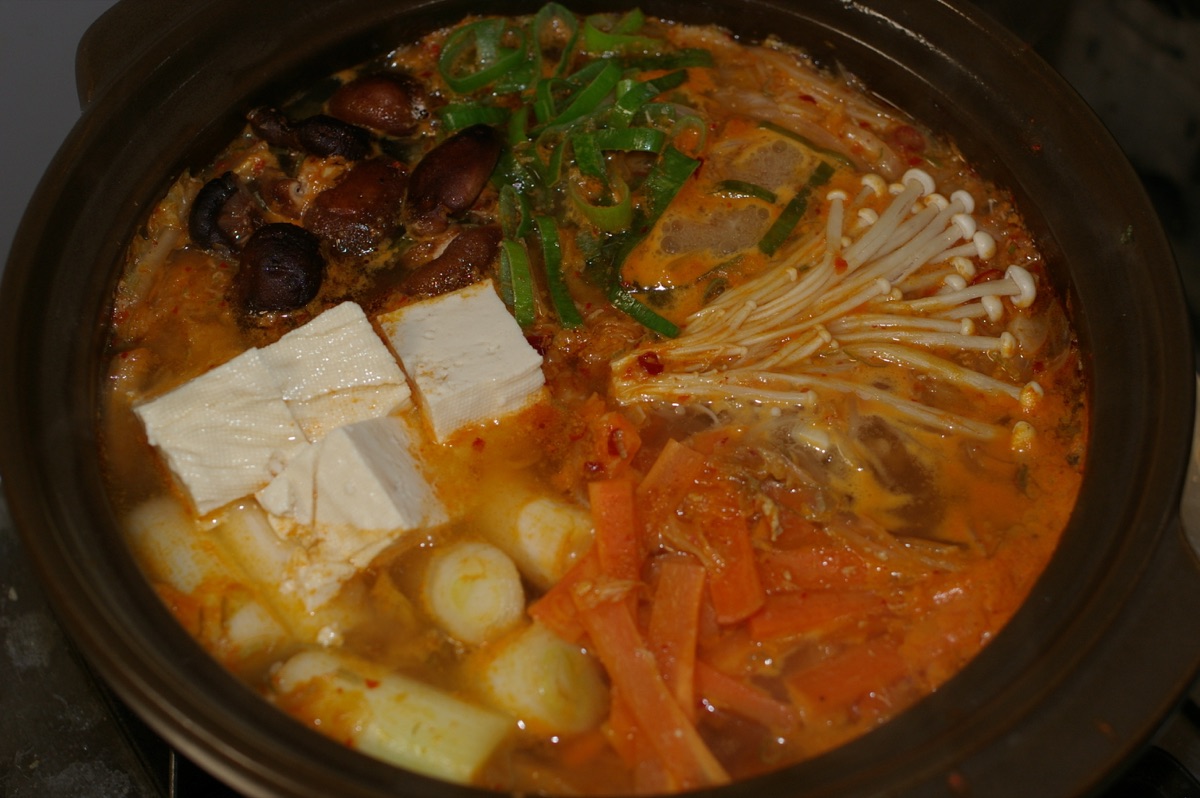 소수민족 대표 음식 떡볶이의 맛과 문화
