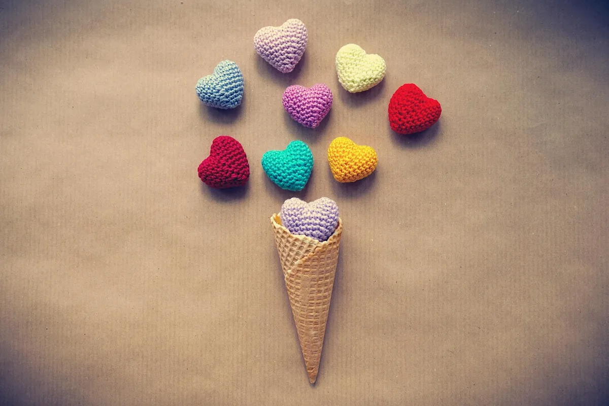 ice cream, ice cream cone, heart, wool, crochet, handwork, hobby, taste good, fruit, waffle, enjoy the meal, diy, crochet, crochet, crochet, crochet, crochet